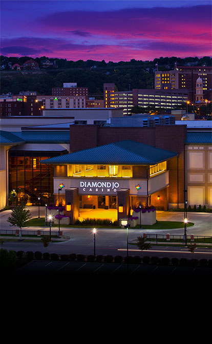 diamond jo dubuque exterior image